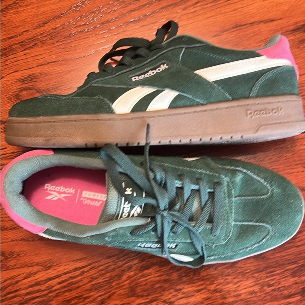 Reebok Teal and Magenta Athletic Shoes